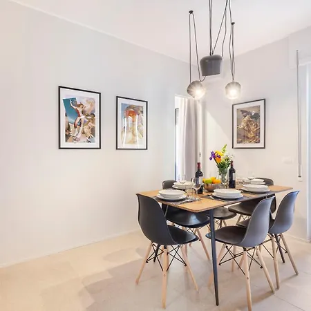 Mom's - A Few Stops From The Centre Apartamento