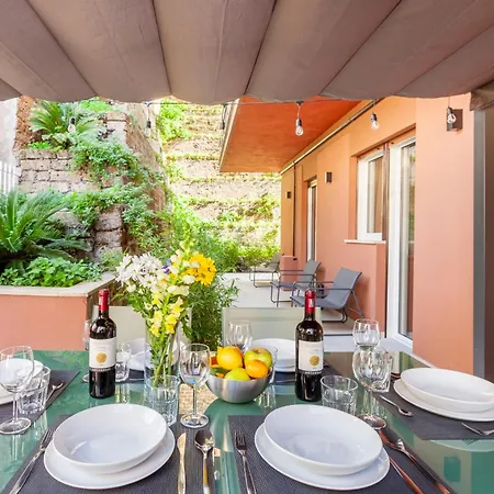 Mom's - A Few Stops From The Centre Apartamento