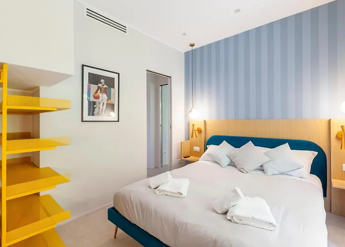 Mom's - A Few Stops From The Centre Řím